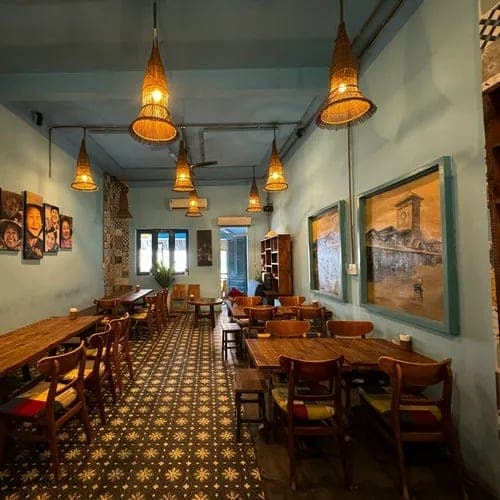 Bếp Mẹ ỉn · Le Thanh Ton 店内